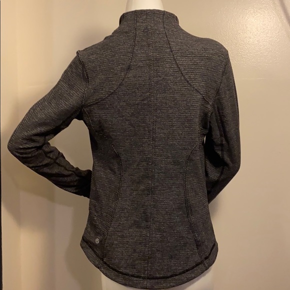 Lululemon Forme Jacket II *Textured - Picture 9 of 15